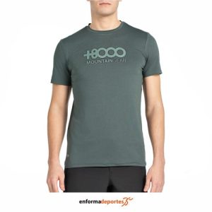 CAMISETA HOMBRE +8000 PIPE | VERDE OSCURO VIGORE