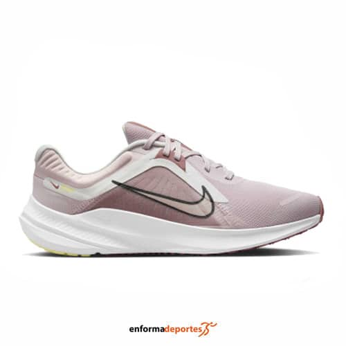 ZAPATILLA MUJER NIKE QUEST 5 | PLATINUM VIOLET/BLACK-PHO