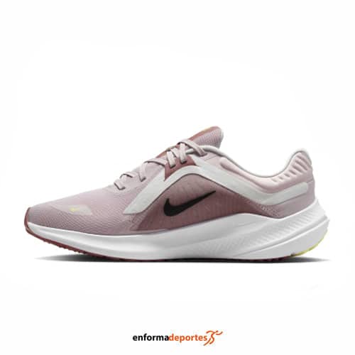 ZAPATILLA MUJER NIKE QUEST 5 | PLATINUM VIOLET/BLACK-PHO - Imagen 3