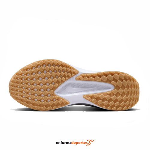 Zapatilla mujer Nike Quest 6 | PHANTOM/METALLIC GOLD-SAI - Imagen 4