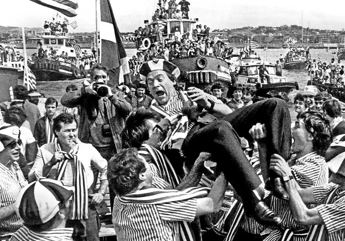 Sudadera Athletic Tapeldunak: unique in the world - Imagen 6