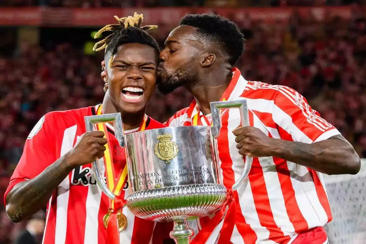 Sudadera Athletic Tapeldunak: unique in the world - Imagen 9